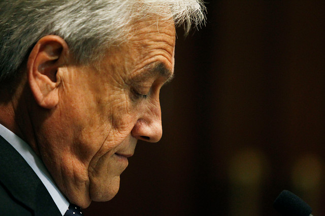 Piñera retrocede y decide esperar a Contraloría para zanjar nombramiento de su hermano como embajador Piñera retrocede y decide esperar a Contraloría para zanjar nombramiento de su hermano como embajador