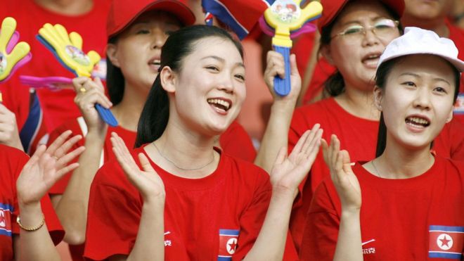 El equipo de bellas animadoras con el que Corea del Norte quiere mostrar su cara más amable en los JJ.OO. de invierno en su vecino del sur El equipo de bellas animadoras con el que Corea del Norte quiere mostrar su cara más amable en los JJ.OO. de invierno en su vecino del sur