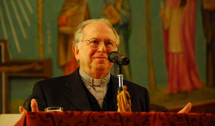 Papa se reunió con reducido grupo de víctimas de abusos sexuales del clero, pero no con denunciantes de Karadima Papa se reunió con reducido grupo de víctimas de abusos sexuales del clero, pero no con denunciantes de Karadima