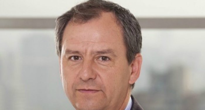 Gerardo Varela: el neoliberal salvaje del gabinete de Piñera que revivió las pasiones desatadas en 2011 por la educación Gerardo Varela: el neoliberal salvaje del gabinete de Piñera que revivió las pasiones desatadas en 2011 por la educación