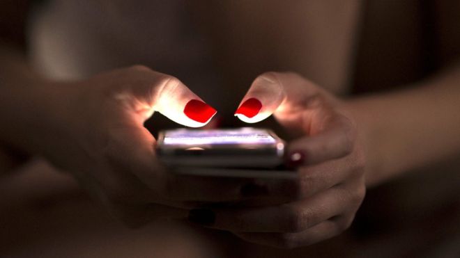 5 datos personales que dejas en tu teléfono móvil y quizá nunca te diste cuenta 5 datos personales que dejas en tu teléfono móvil y quizá nunca te diste cuenta