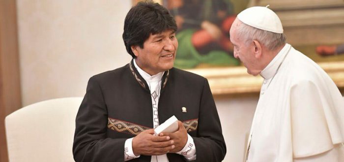 Morales dice que el Papa se «comprometió» a dar salida al mar para Bolivia y buscar un acuerdo con Chile Morales dice que el Papa se