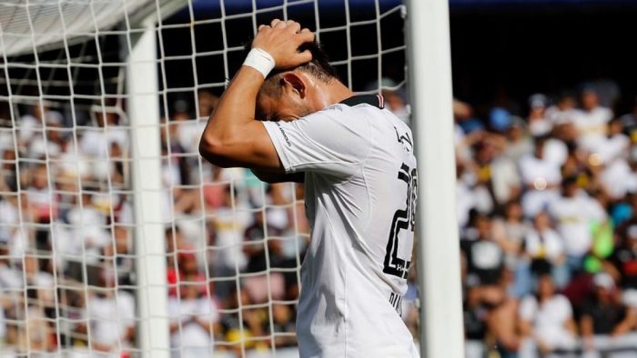 Sin fichajes y sin rivales: Barcelona de Ecuador anuncia que no va a poder venir a jugar con Colo Colo en la «Noche Alba» Sin fichajes y sin rivales: Barcelona de Ecuador anuncia que no va a poder venir a jugar con Colo Colo en la