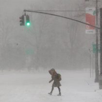 Nueva York en estado de emergencia ante fuerte tormenta de viento y nieve