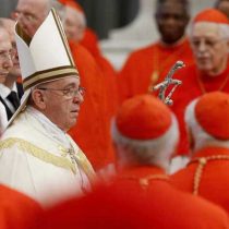 Intriga vaticana: la carta del Papa que se convirtió en una bomba previo a su llegada a Chile
