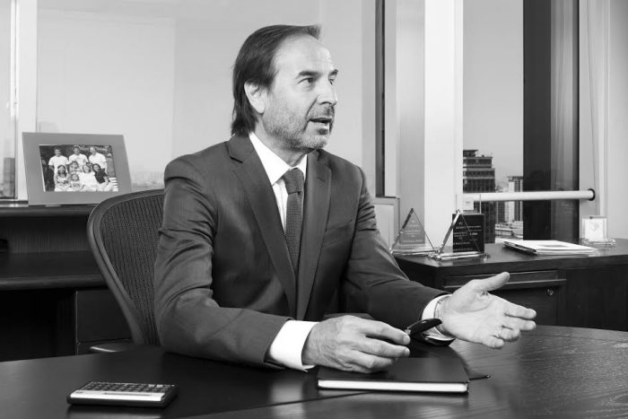 Cristián De la Cerda y el sentir de los inversionistas extranjeros: «Piñera va a tirar toda la carne a la parrilla con sus reformas, como lo hizo Bachelet” Cristián De la Cerda y el sentir de los inversionistas extranjeros: