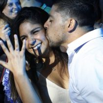 La polémica que persigue a hombre que pidió matrimonio en pleno show de Luis Fonsi en el Festival de Viña del Mar