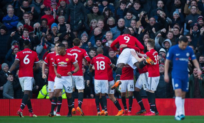 El United de Alexis recupera la inercia y vence 0-2 al Chelsea por FA Cup El United de Alexis recupera la inercia y vence 0-2 al Chelsea por FA Cup