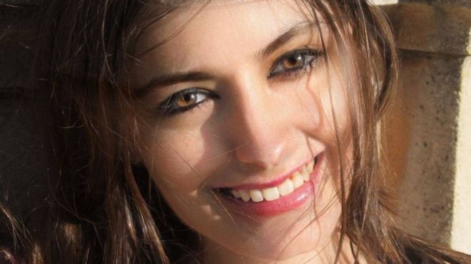 «Pornografía infantil, violencia gráfica… tienes que estar preparado para ver cualquier cosa»: la experiencia de una moderadora de Facebook
