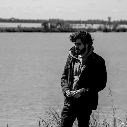 Crítica a “Litoral central” de Diego Alfaro Palma: El viaje tempestuoso que nunca acaba Crítica a “Litoral central” de Diego Alfaro Palma: El viaje tempestuoso que nunca acaba