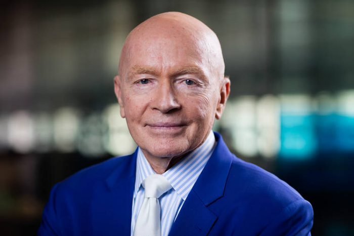 La charla privada donde Mark Mobius, el gurú de los mercados emergentes, puso a Chile como prioridad número 1 para invertir La charla privada donde Mark Mobius, el gurú de los mercados emergentes, puso a Chile como prioridad número 1 para invertir