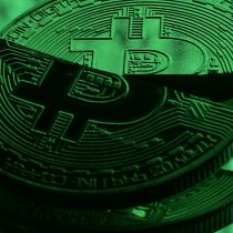 Todo se derrumbó: Bitcoin se desploma y la burbuja de las criptomonedas muestra signos de explosión