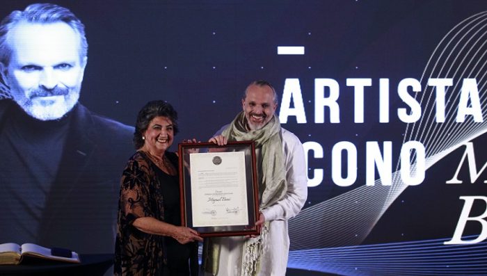 Hoy comienza Viña 2018 y Miguel Bosé abre los fuegos tras recibir inédito reconocimiento Hoy comienza Viña 2018 y Miguel Bosé abre los fuegos tras recibir inédito reconocimiento