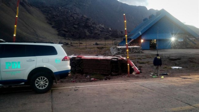 Delegación chilena sufre accidente de tránsito en Argentina: tres muertos Delegación chilena sufre accidente de tránsito en Argentina: tres muertos