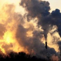 El desafío de Piñera para combatir el cambio climático: elevar impuesto directo a las emisiones de CO2