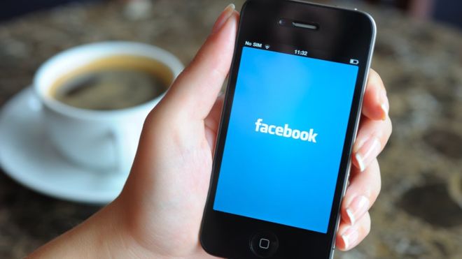 Cómo simular ubicaciones falsas en tu teléfono móvil para que Facebook y otras apps no sepan dónde estás Cómo simular ubicaciones falsas en tu teléfono móvil para que Facebook y otras apps no sepan dónde estás