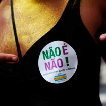 «No es no»: las mujeres dicen basta al acoso en el carnaval de Brasil