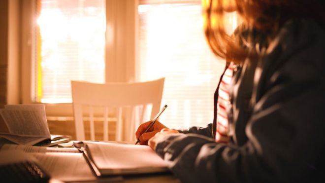 «Me escapé de una estricta secta religiosa que me educaba en mi propia casa y me aislaba del mundo» «Me escapé de una estricta secta religiosa que me educaba en mi propia casa y me aislaba del mundo»