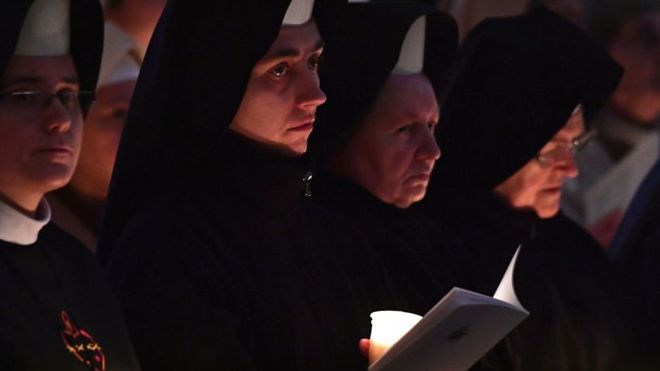 “Monjas pizza”: la penosa explotación de muchas religiosas al servicio del clero masculino en la Iglesia católica “Monjas pizza”: la penosa explotación de muchas religiosas al servicio del clero masculino en la Iglesia católica