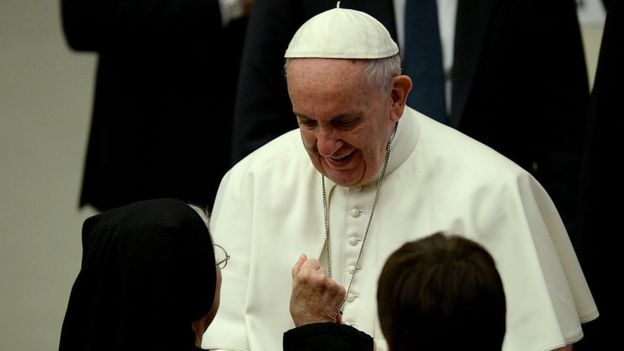 Otro remezón en la Iglesia católica chilena: Papa acepta renuncias de obispos de Chillán y San Felipe Otro remezón en la Iglesia católica chilena: Papa acepta renuncias de obispos de Chillán y San Felipe