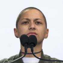El contundente silencio de Emma González, sobreviviente del tiroteo en Parkland, en su discurso de «6 minutos y 20 segundos» durante la marcha contra las armas en Estados Unidos