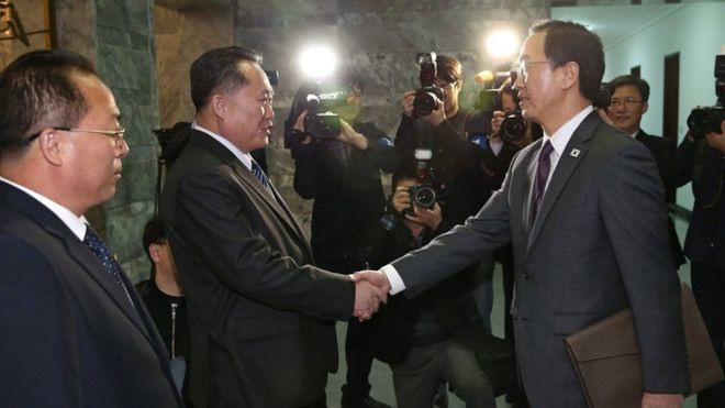 Las dos Coreas fijan la fecha para la cumbre de sus mandatarios, Moon Jae-in y Kim Jong-un