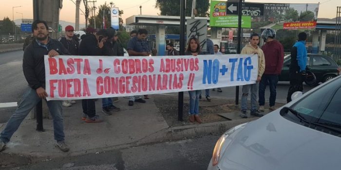 Automovilistas protestan en autopistas urbanas capitalinas por valor del TAG Automovilistas protestan en autopistas urbanas capitalinas por valor del TAG