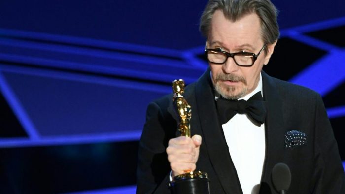 Gary Oldmand, el ganador del Oscar, es acusado de maltrato por su ex esposa pero el hijo de ambos lo desmiente Gary Oldmand, el ganador del Oscar, es acusado de maltrato por su ex esposa pero el hijo de ambos lo desmiente