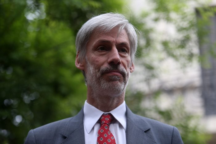 Consejo Directivo de Servel rechazó la denuncia por acoso sexual contra el director de la institución Consejo Directivo de Servel rechazó la denuncia por acoso sexual contra el director de la institución