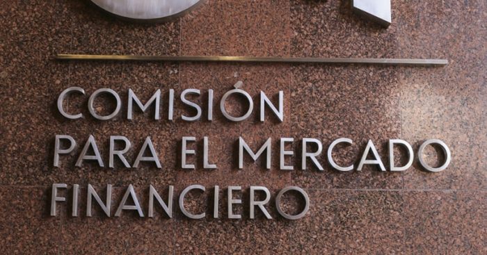 Comisión para el Mercado Financiero multa a EY y a uno de sus socios en caso Aurus
