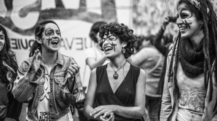 SÍ, soy feminista, pero no odio a los hombres SÍ, soy feminista, pero no odio a los hombres