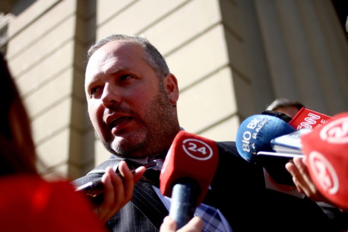 Dávalos agacha la cabeza y pide disculpas a fiscales ad portas de resolución de Corte Suprema en Caso Caval Dávalos agacha la cabeza y pide disculpas a fiscales ad portas de resolución de Corte Suprema en Caso Caval
