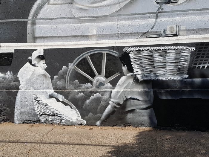 Dos murales ferrocarrileros revitalizan el corazón patrimonial de San Bernardo Dos murales ferrocarrileros revitalizan el corazón patrimonial de San Bernardo