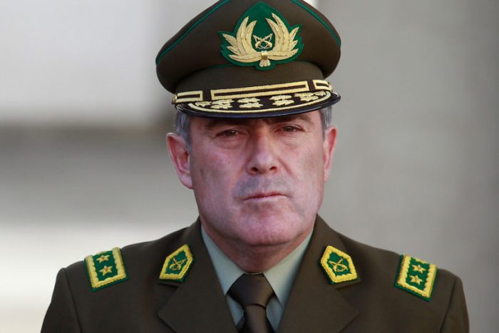 Pese a profunda crisis en Carabineros, Hermes Soto asegura que tiene el “apoyo absoluto” de Piñera y Chadwick Pese a profunda crisis en Carabineros, Hermes Soto asegura que tiene el