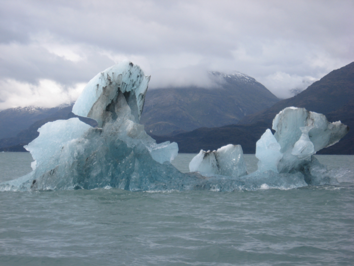 Científicos chilenos descubren que derretimiento de glaciares en el sur del país podría acidificar el océano