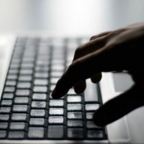 Diputado RN presenta proyecto para restringir acceso a pornografía en internet
