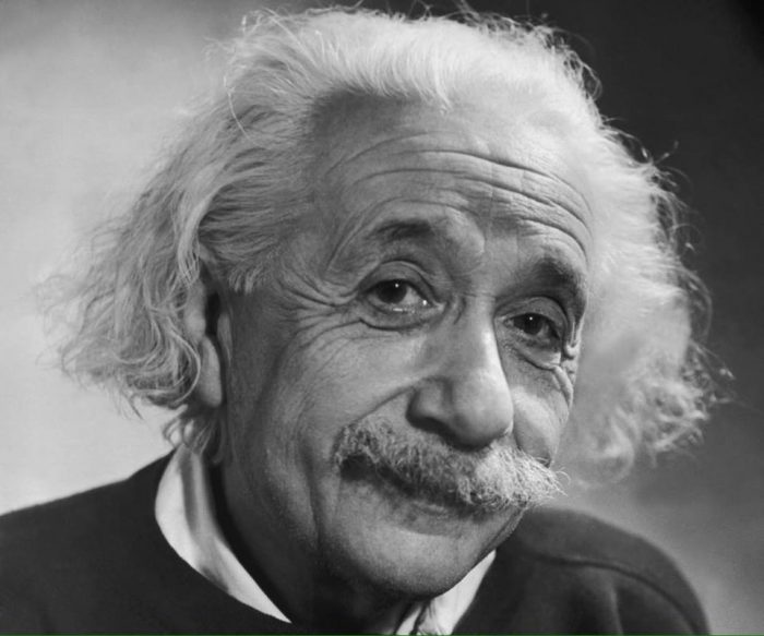 Charla gratuita «Einstein para principiantes» en Auditorio Enrique D’Etigny Charla gratuita «Einstein para principiantes» en Auditorio Enrique D’Etigny