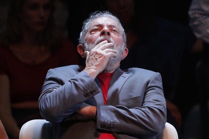 Juez decreta prisión para Lula y lo conmina a presentarse voluntariamente en menos de 24 horas
