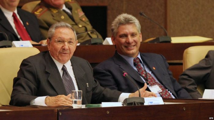 Fin de la era Castro: Díaz-Canel asume como nuevo Presidente de Cuba Fin de la era Castro: Díaz-Canel asume como nuevo Presidente de Cuba
