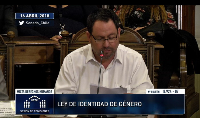 Padre de Daniela Vega defiende Ley de Identidad de Género: “Nos hubiera facilitado la vida y en especial a nuestra hija” Padre de Daniela Vega defiende Ley de Identidad de Género: “Nos hubiera facilitado la vida y en especial a nuestra hija”