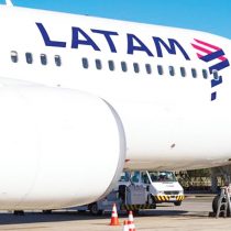 Niña chilena de 14 años muere en avión de Latam en ruta Miami-Santiago