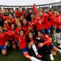 Chile clasifica al Mundial, mientras jugadora da cuenta del poco apoyo a la selección femenina: «He dejado muchas cosas por el fútbol y el fútbol no nos da nada»