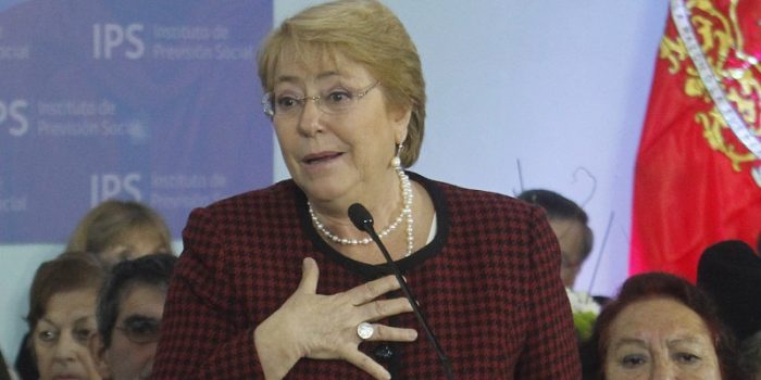 Bachelet confirma que fue invitada por el presidente Nicolás Maduro a Venezuela Bachelet confirma que fue invitada por el presidente Nicolás Maduro a Venezuela