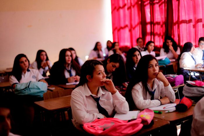 Preocupante: Estudio sobre educación sexual posiciona a Chile en el último lugar