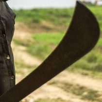 Hombre con machete hiere de gravedad a dos policías y a una profesora en Nicaragua