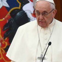 Obispos llegan a Roma para reunión con el papa Francisco y Barros no descarta asistir