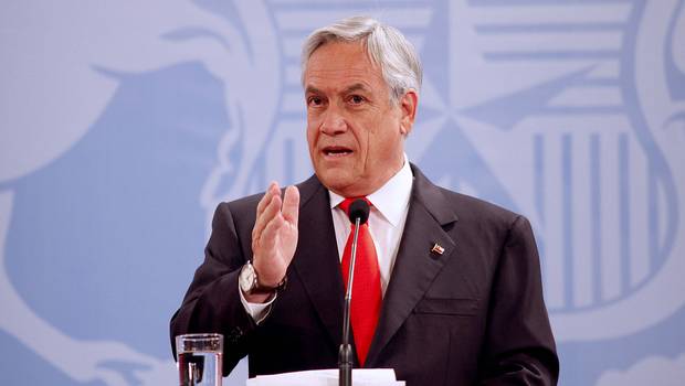 Agenda de género: llueven las críticas a la propuesta más polémica de Piñera que privilegia utilidades de isapres Agenda de género: llueven las críticas a la propuesta más polémica de Piñera que privilegia utilidades de isapres