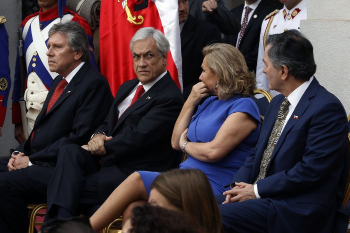 Piñera no logra gobernar en territorio digital: ministros evidencian descoordinación comunicacional en redes sociales Piñera no logra gobernar en territorio digital: ministros evidencian descoordinación comunicacional en redes sociales