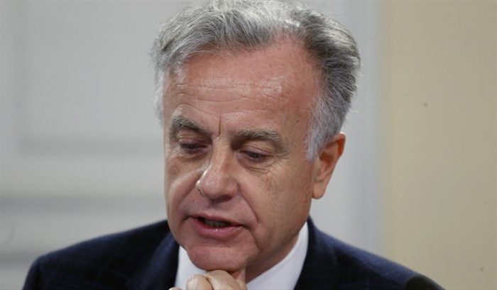 La trastienda del polémico decreto del Minsal: ministro Santelices actuó sin la venia de La Moneda La trastienda del polémico decreto del Minsal: ministro Santelices actuó sin la venia de La Moneda