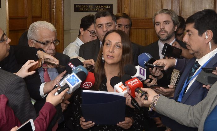 Gobierno expresa su descontento con dictamen de Contraloría: “No compartimos la decisión, pero acatamos el dictamen” Gobierno expresa su descontento con dictamen de Contraloría: